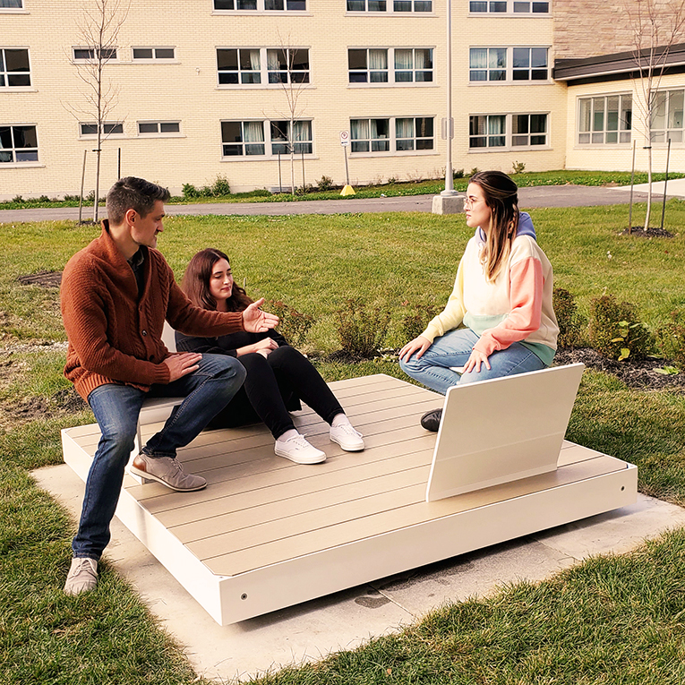 Mobilier urbain - chaise longue ludique 