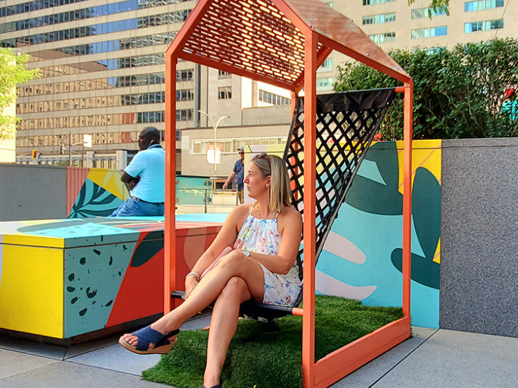 MOBILIER TRANSITOIRE SUR RUE PIÉTONNE