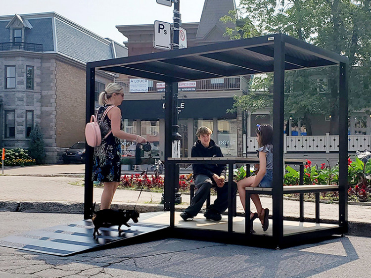mobilier urbain ludique - rue piétonne - table pique-nique place éphémère EN