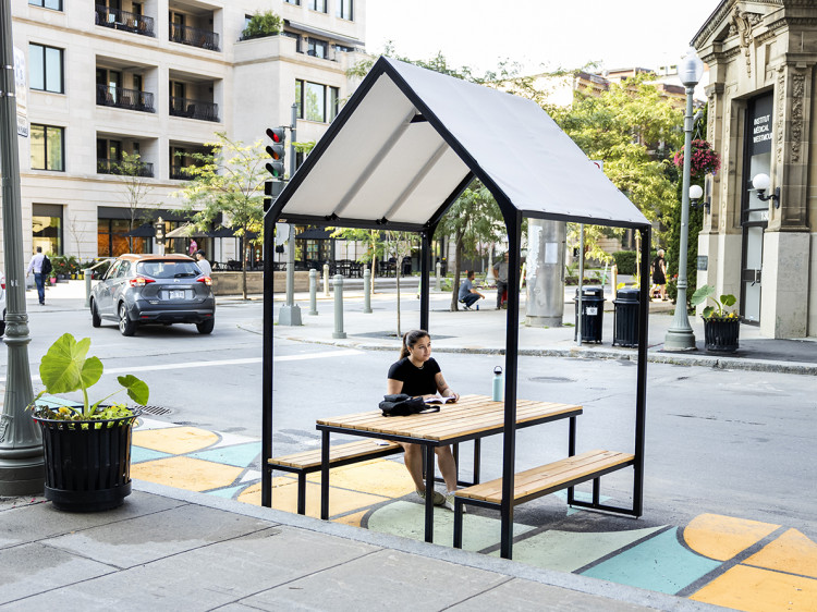 Mobilier urbain transitoire, mobilier piétonnisation des rues, table pique-nique éphémère, mobilier éphémère, place éphémère