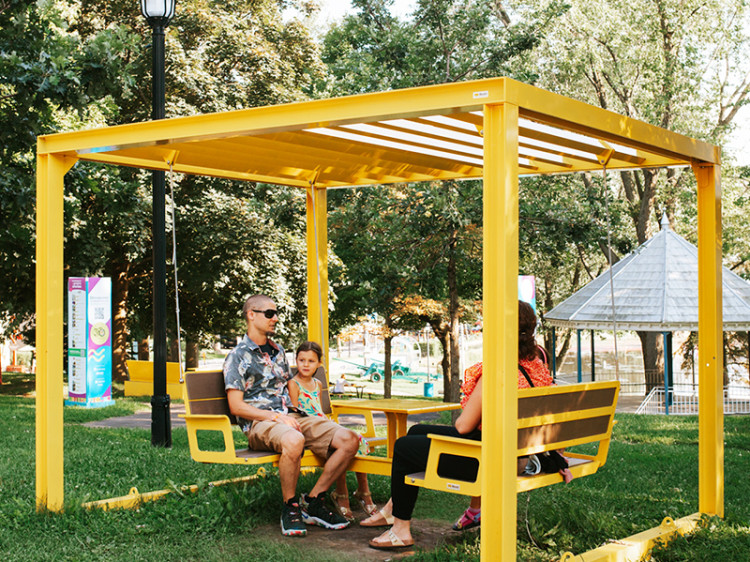 Balancelle urbaine - mobilier urbain ludique - balancelle autoportante