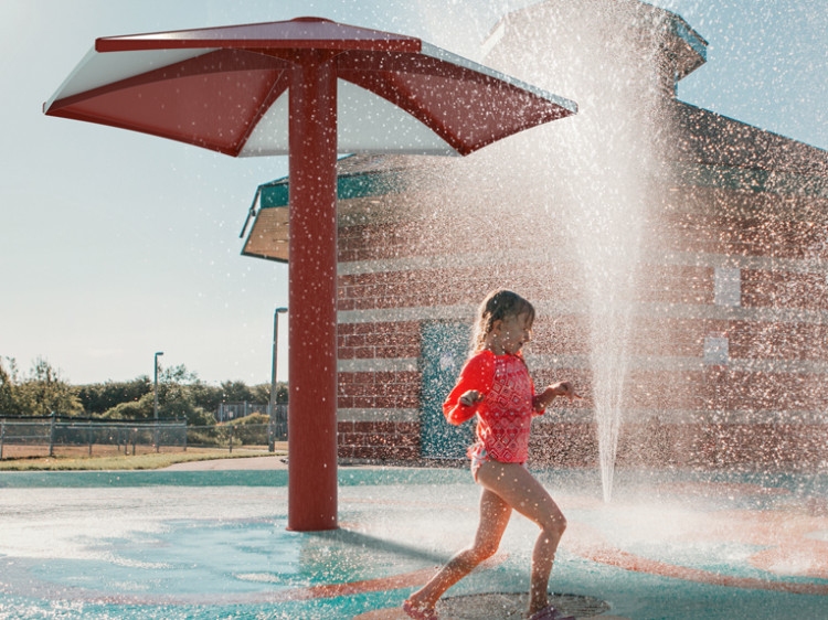 Parasol Métallique - Parasol 4 saisons - Parasol Classico - Mobilier urbain Montréal 