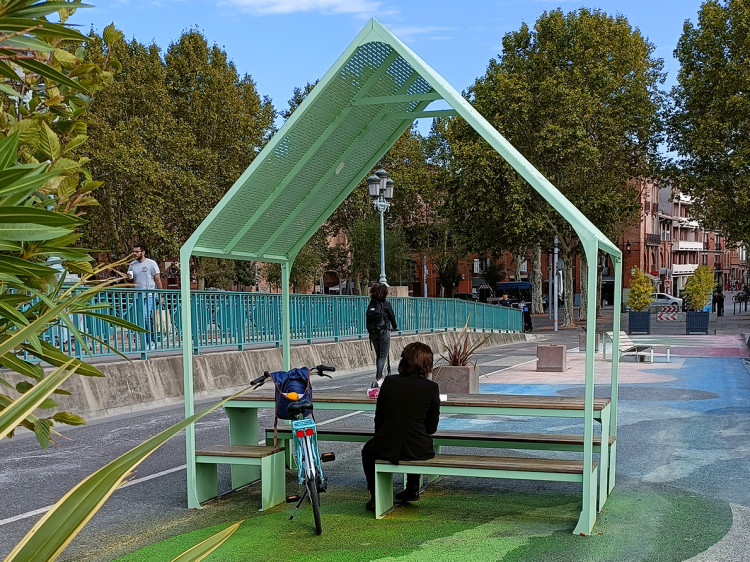 Table de coworking extérieur - mobilier espace collaboratif extérieur - mobilier scolaire