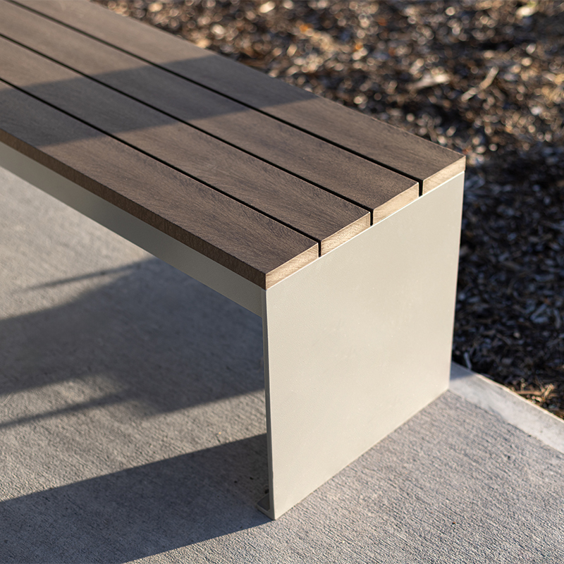 Banc urbain - mobilier avec dossier et accoudoirs- Mobilier commercial et urbain