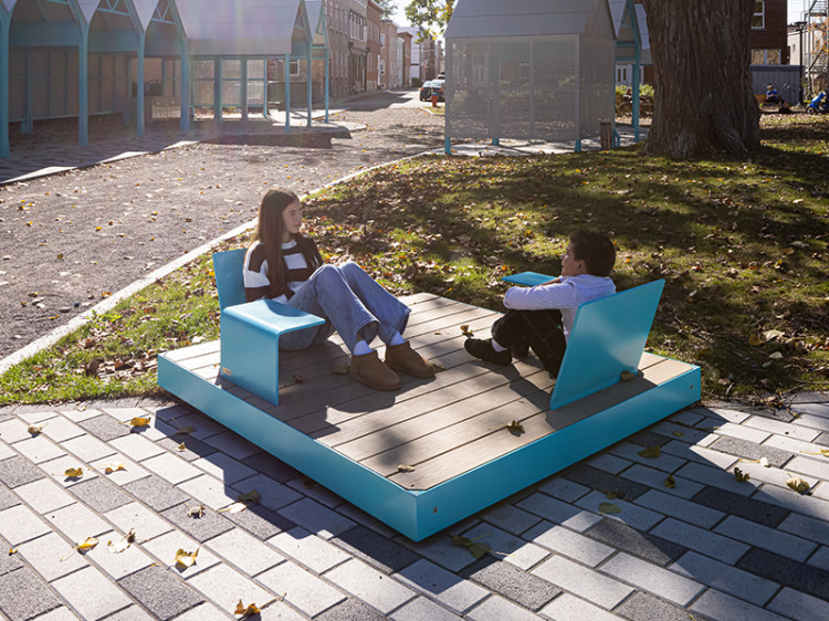 Parc Durocher Québec - Plaforme Placottoir ludique style chaise longue - mobilier urbain