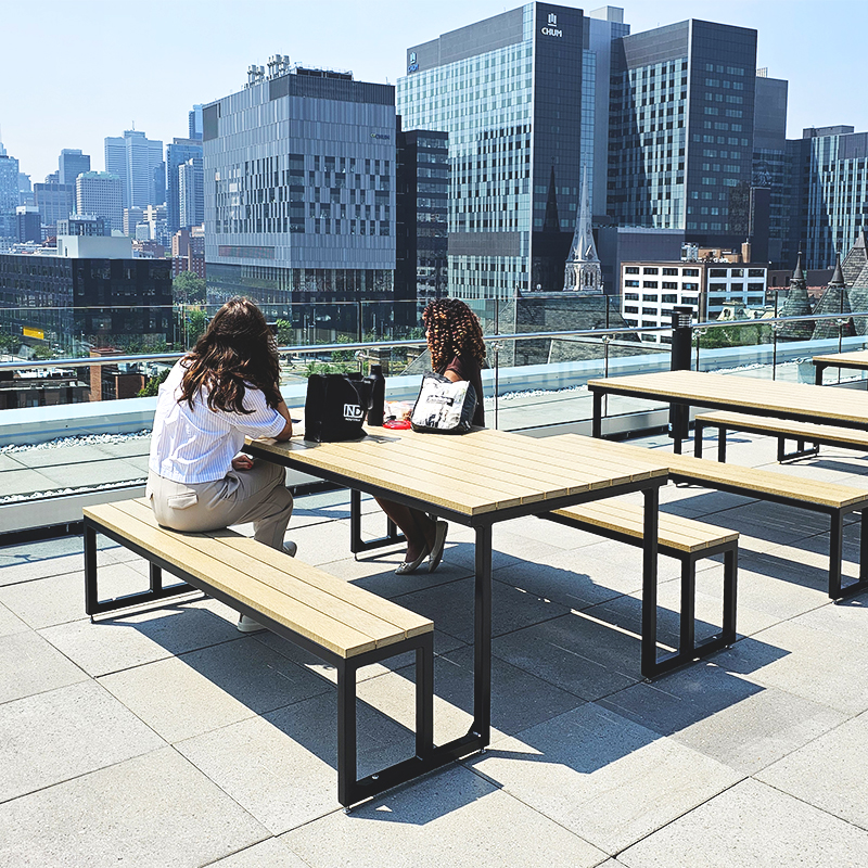 Rooftop furniture installed or anchored for businesses and commercial spaces, Outdoor collaborative furniture, Open-air workspace layout, Durable table for corporate terrace or rooftop, Weather-resistant outdoor furniture for informal meetings, Rooftop gathering and collaboration space, Outdoor break and conversation furniture, Table set for open-air meetings, Furniture for hotel rooftops, schools, or public spaces.