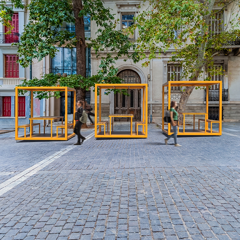 Cabana, table pique-nique modulaire, accès universel (PMR), abri solaire, abri de table de pique-nique, table bistro, tabourets hauts, mobilier urbain, table à pique-nique, table public, banc public, mobilier espace public, mobilier extérieur, mobilier d'espace collaboratif extérieur, mobilier espace commercial, mobilier de parc, mobilier scolaire, station touristique, mobilier terrasse commerciale, mobilier place publique, mobilier toit-terrasse extérieur, mobilier modulaire urbain
Cabana, modular picnic table, universal access (ADA), sunshade, solar shelter, picnic table shelter, bar table, high stools urban furniture, street furniture, site furnishings, public table, public bench, modular picnic table, public space furniture, public square outdoor furniture, outdoor furniture, outdoor collaborative space furniture, commercial furniture, park furniture, school outdoor furniture, touristic station, Touristic site outdoor furniture, commercial terrace furniture, rooftop terrace furniture, urban modular furniture
