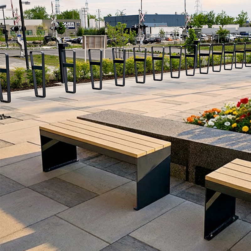 Banc modulaire urbain, accès universel (PMR), mobilier urbain, banc public, mobilier espace public, mobilier extérieur, mobilier d'espace collaboratif extérieur, mobilier espace commercial, mobilier de parc, mobilier scolaire, station touristique, mobilier terrasse commerciale, mobilier place publique, mobilier toit-terrasse extérieur, mobilier modulaire urbain
Modular urban bench, universal access (ADA), urban furniture, street furniture, site furnishings, public bench, public space furniture, public square outdoor furniture, outdoor furniture, outdoor collaborative space furniture, commercial furniture, park furniture, school outdoor furniture, touristic station, Touristic site outdoor furniture, commercial terrace furniture, rooftop terrace furniture, urban modular furniture