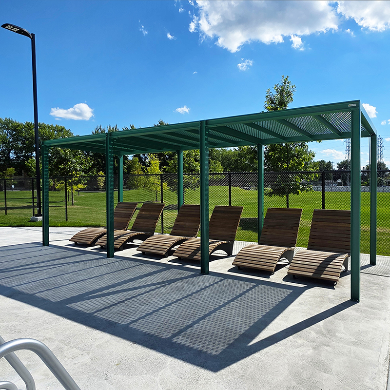 Chaise longue urbaine, méridienne urbaine, pergola, pergola modulaire, pergola urbaine, abri solaire, abri de pique-nique, mobilier urbain, banc public, mobilier espace public, mobilier extérieur, mobilier d'espace collaboratif extérieur, mobilier espace commercial, mobilier de parc, mobilier scolaire, station touristique, mobilier terrasse commerciale, mobilier place publique, mobilier toit-terrasse extérieur, mobilier modulaire urbain
Urban lounge chair, urban resting platform, pergola, modular pergola, urban pergola, sunshade, solar shelter, picnic shelter, urban furniture, street furniture, site furnishings, public bench, public space furniture, public square outdoor furniture, outdoor furniture, outdoor collaborative space furniture, commercial furniture, park furniture, school outdoor furniture, touristic station, Touristic site outdoor furniture, commercial terrace furniture, rooftop terrace furniture, urban modular furniture
