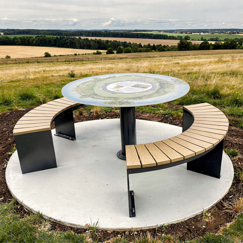 Table pique-nique modulaire, accès universel (PMR), mobilier urbain, table à pique-nique, table publique, banc public, mobilier espace public, mobilier extérieur, mobilier d'espace collaboratif extérieur, mobilier espace commercial, mobilier de parc, mobilier scolaire, station touristique, mobilier terrasse commerciale, mobilier place publique, mobilier toit-terrasse extérieur, mobilier modulaire urbain
Modular picnic table, universal access (ADA), urban furniture, street furniture, site furnishings, public table, public bench, modular picnic table, public space furniture, public square outdoor furniture, outdoor furniture, outdoor collaborative space furniture, commercial furniture, park furniture, school outdoor furniture, touristic station, Touristic site outdoor furniture, commercial terrace furniture, rooftop terrace furniture, urban modular furniture
