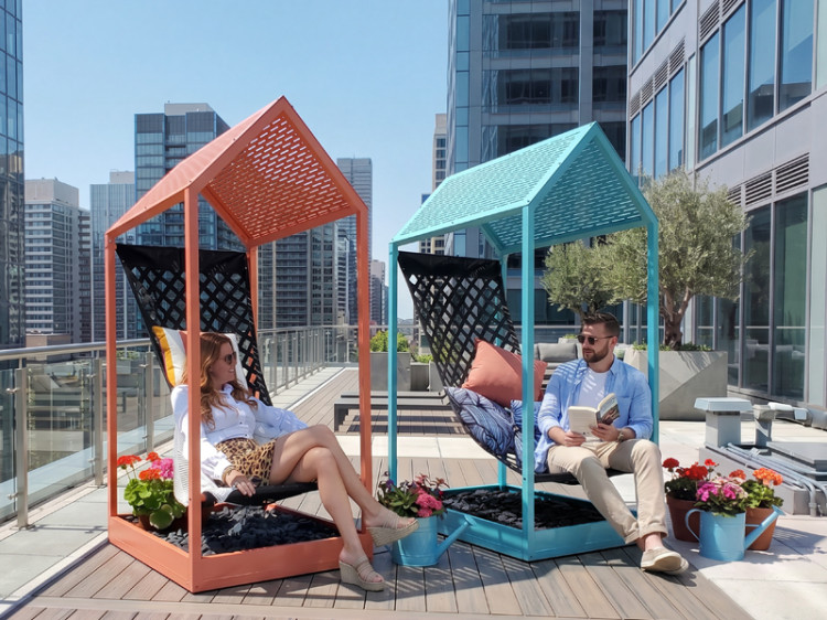Hamac urbain, hamac publique, chaise hamac urbaine, maisonnette, abri solaire, abri de pique-nique, mobilier urbain, banc public, mobilier espace public, mobilier extérieur, mobilier d'espace collaboratif extérieur, mobilier espace commercial, mobilier de parc, mobilier scolaire, station touristique, mobilier terrasse commerciale, mobilier place publique, mobilier toit-terrasse extérieur, mobilier modulaire urbain
Urban hammock, public hammock, urban hammock chair, house, sunshade, solar shelter, picnic shelter, urban furniture, street furniture, site furnishings, public bench, public space furniture, public square outdoor furniture, outdoor furniture, outdoor collaborative space furniture, commercial furniture, park furniture, school outdoor furniture, touristic station, Touristic site outdoor furniture, commercial terrace furniture, rooftop terrace furniture, urban modular furniture
